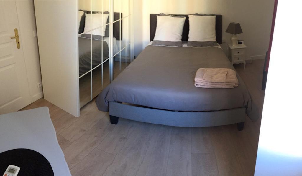 2 Bedrooms In Central Location On The Famous Place Massena Appartement *